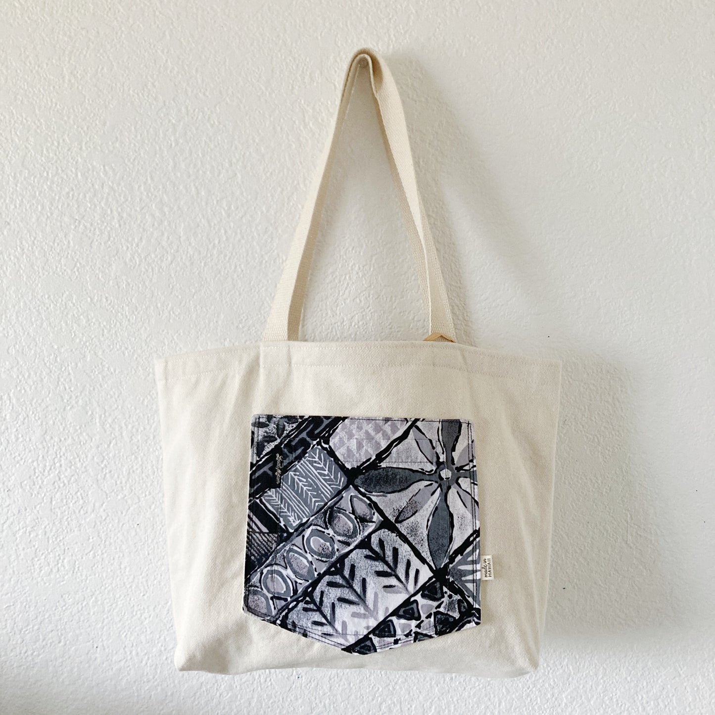 HANA HOU // Pocket Tote 022 // Made in Hawaii with pre-loved aloha shirt