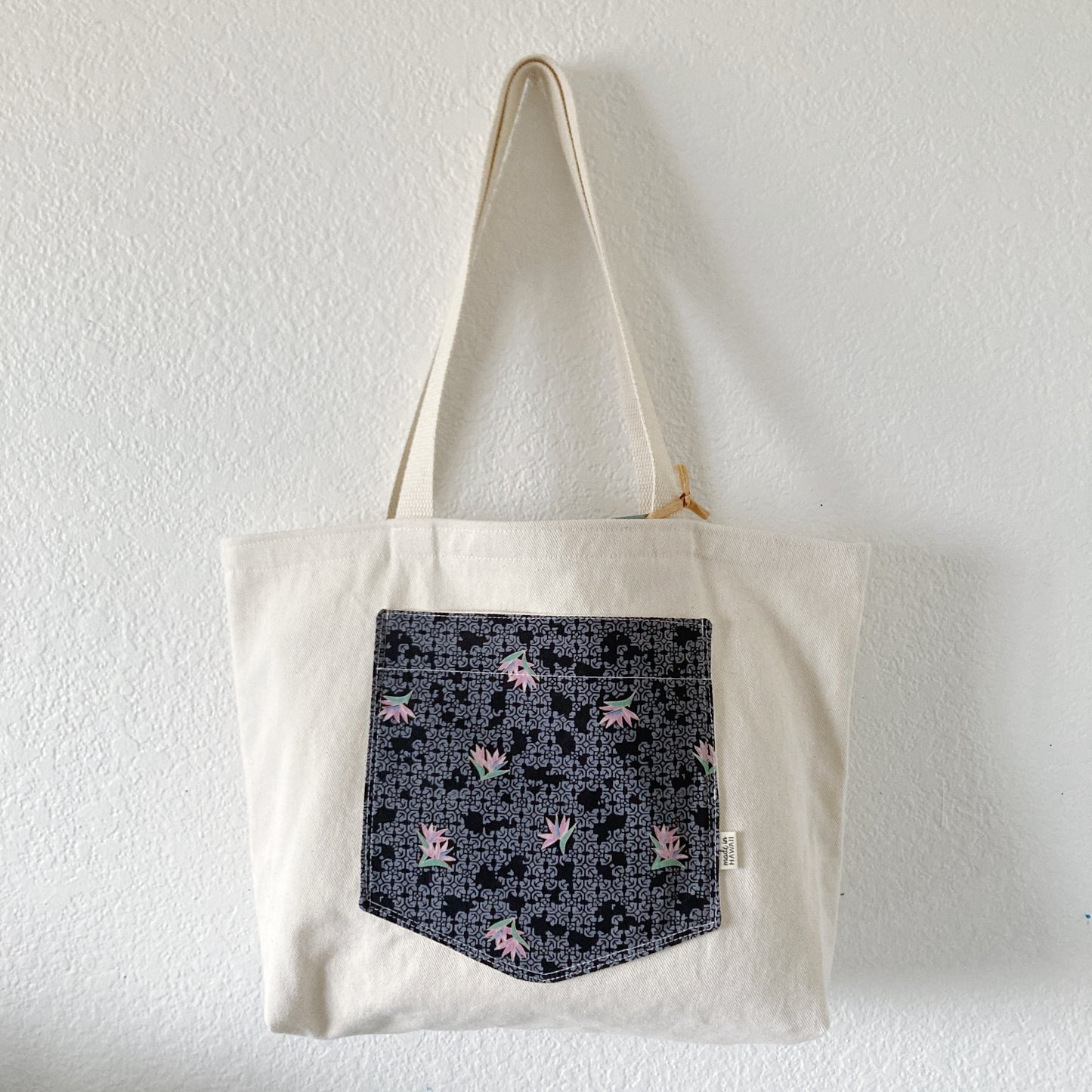 HANA HOU // Pocket Tote 012 // Made in Hawaii with pre-loved aloha shirt