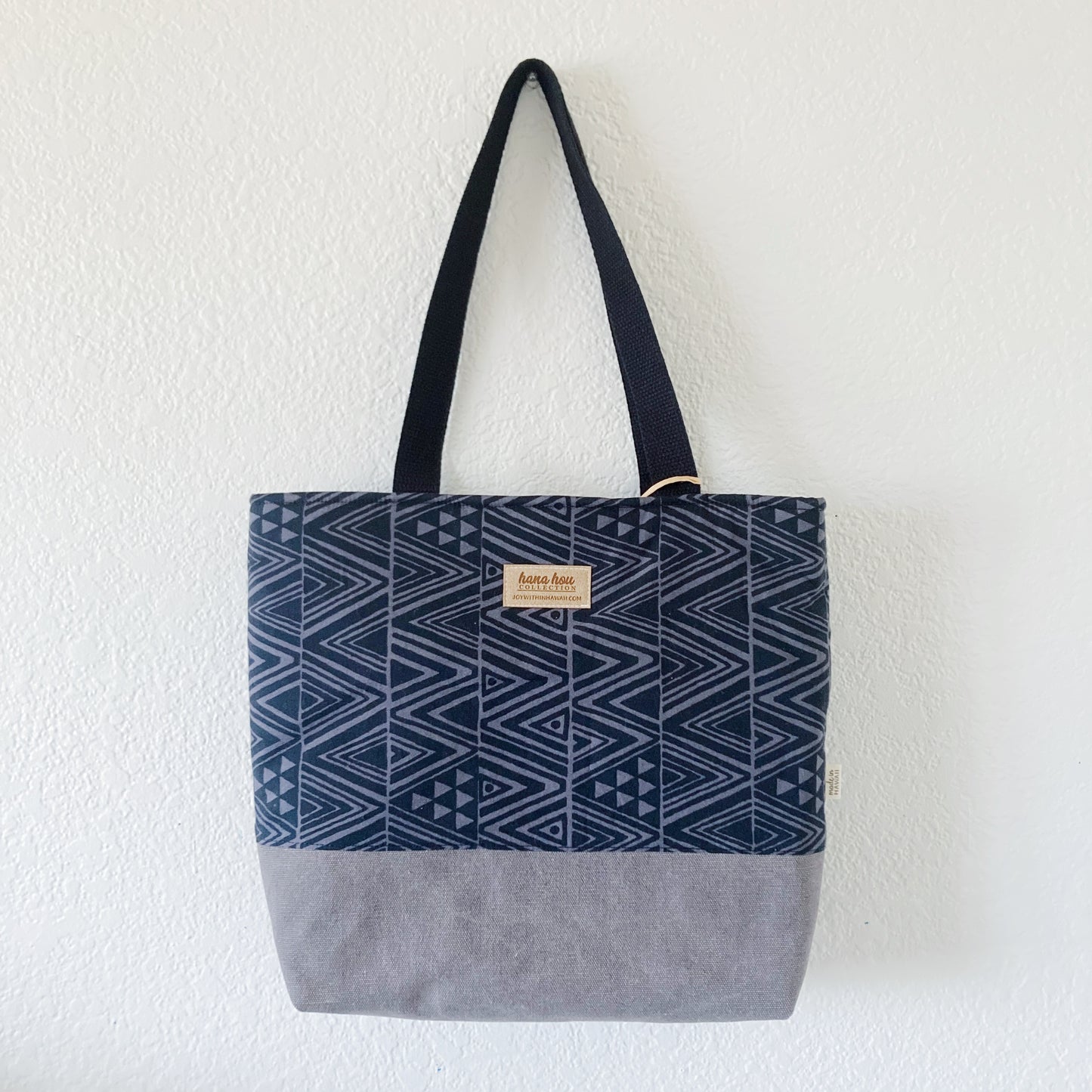 HANA HOU // Aloha Tote 009 // Made in Hawaii with pre-loved aloha shirts