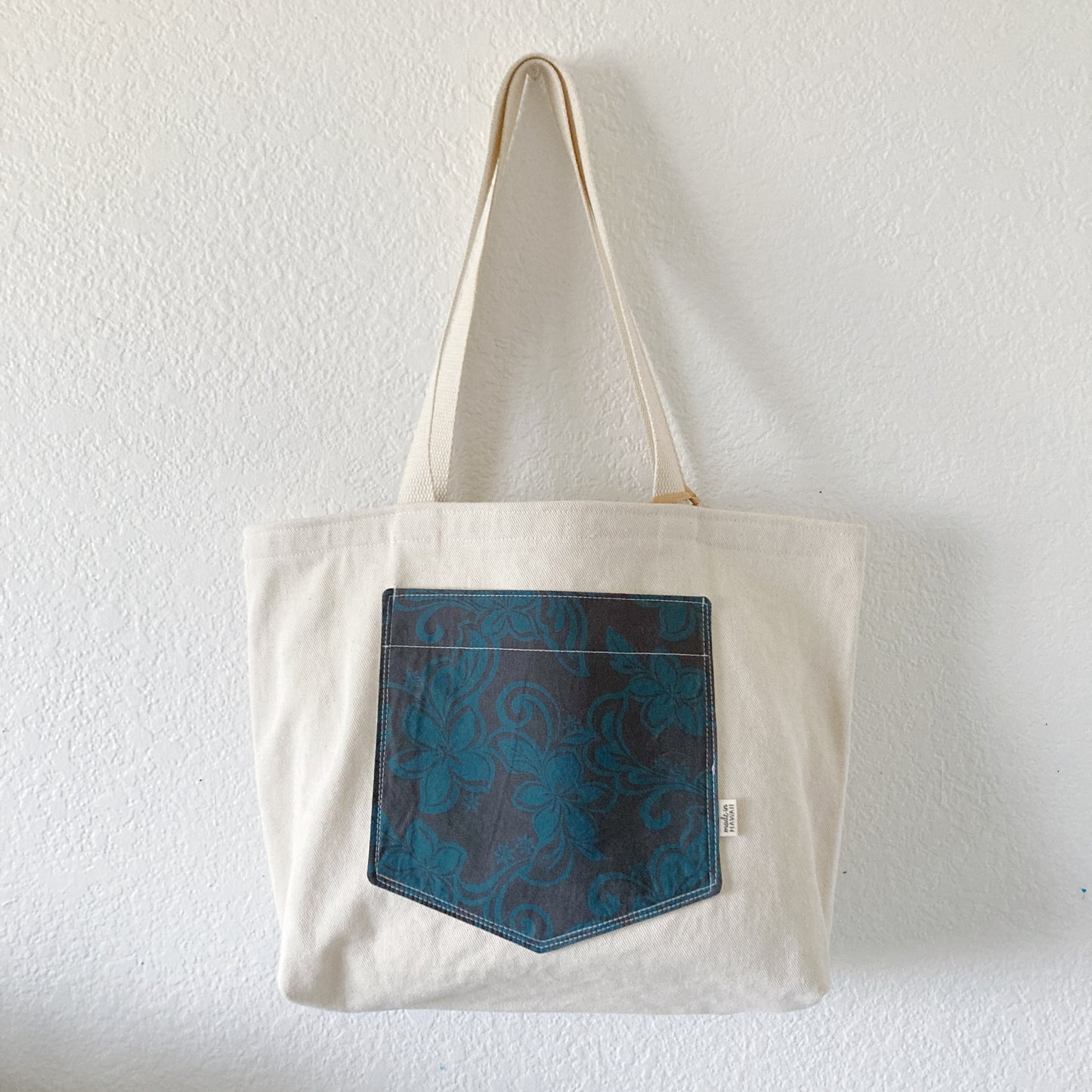 HANA HOU // Pocket Tote 015 // Made in Hawaii with pre-loved aloha shirt