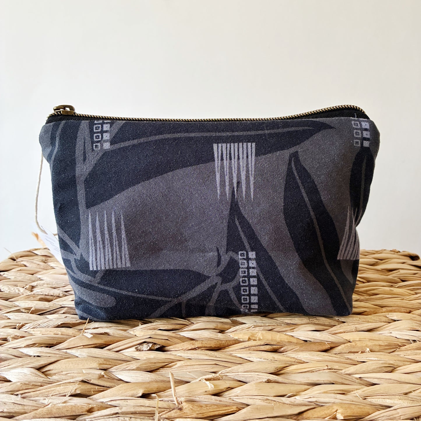Hana Hou // Jumbo Pencil Pouch 006 // Made in Hawaii with pre-loved aloha shirt