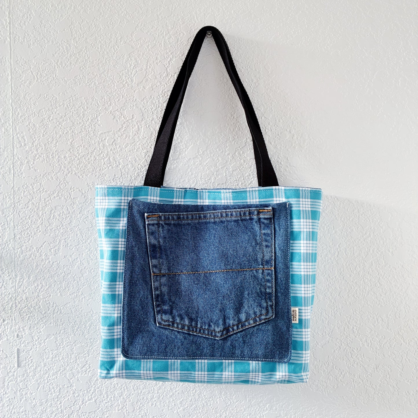 HANA HOU // REVERSIBLE! Denim Pocket Tote 002 // Made in Hawai'i with upcycled fabrics