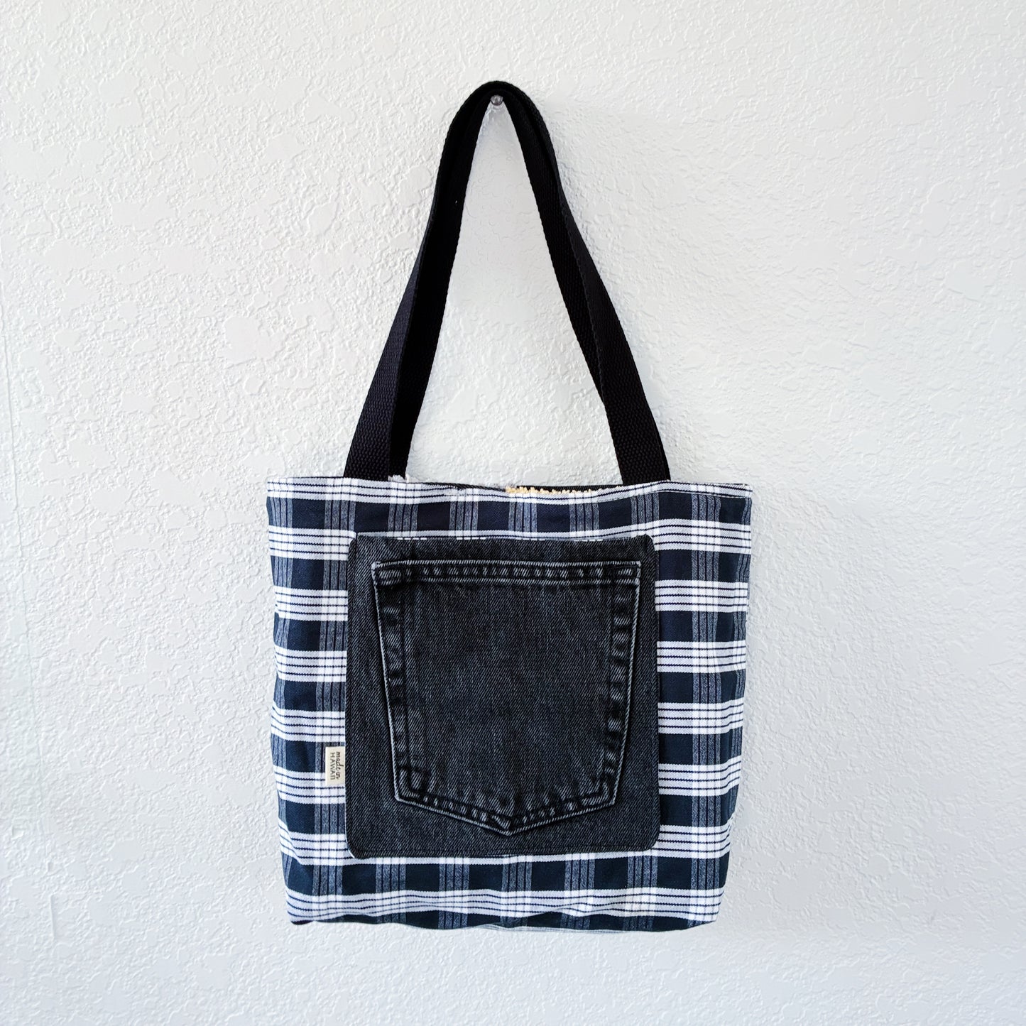 HANA HOU // REVERSIBLE! Mini Patchy Tote 003 // Made with upcycled fabrics