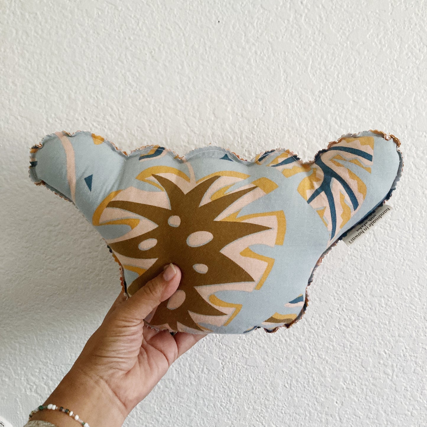 HANA HOU // PUFFY SHAKA 015 // Made with pre-loved aloha shirt + palaka