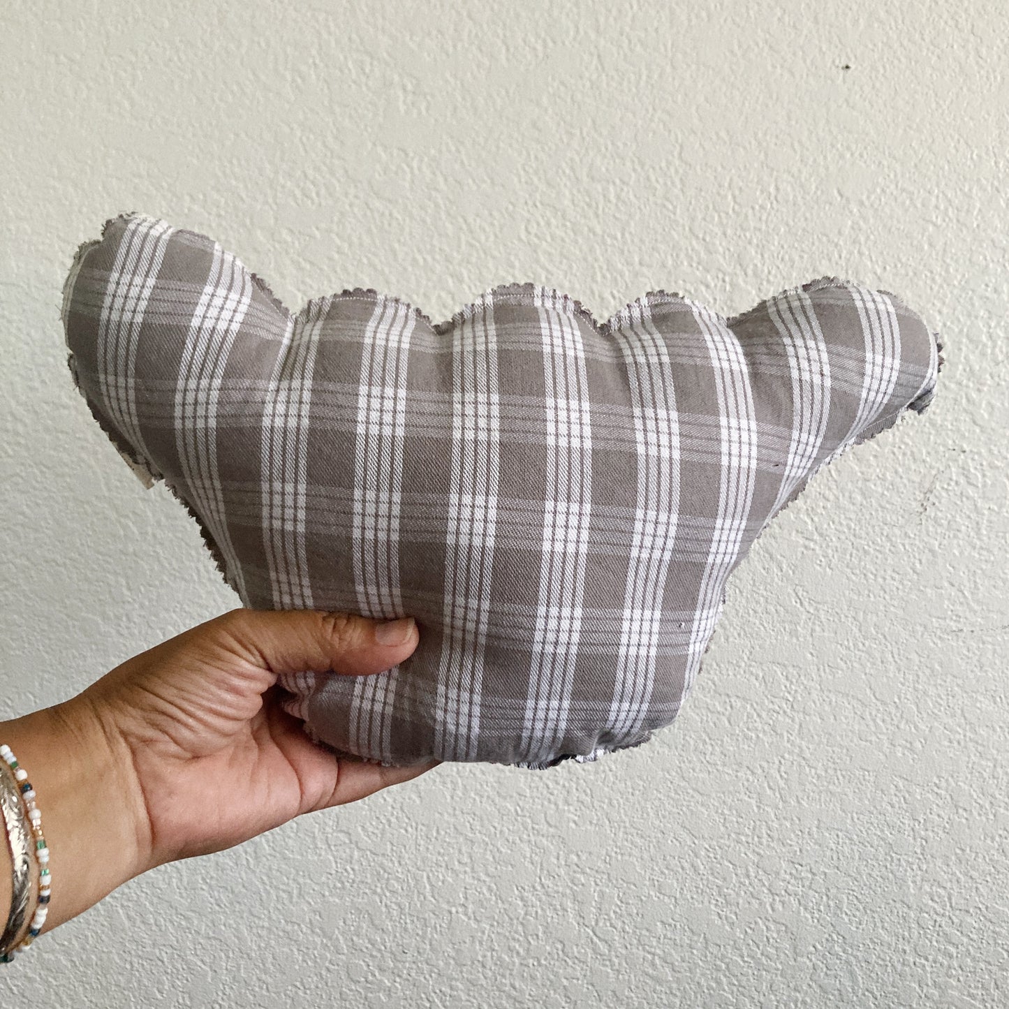 HANA HOU // PUFFY SHAKA 011 // Made with pre-loved aloha shirt + palaka