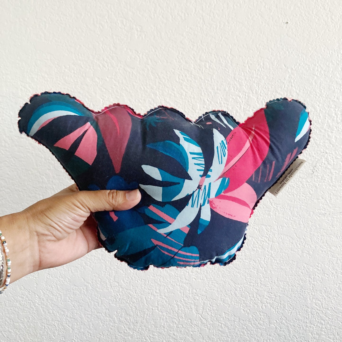 HANA HOU // PUFFY SHAKA 013 // Made with pre-loved aloha shirt + palaka