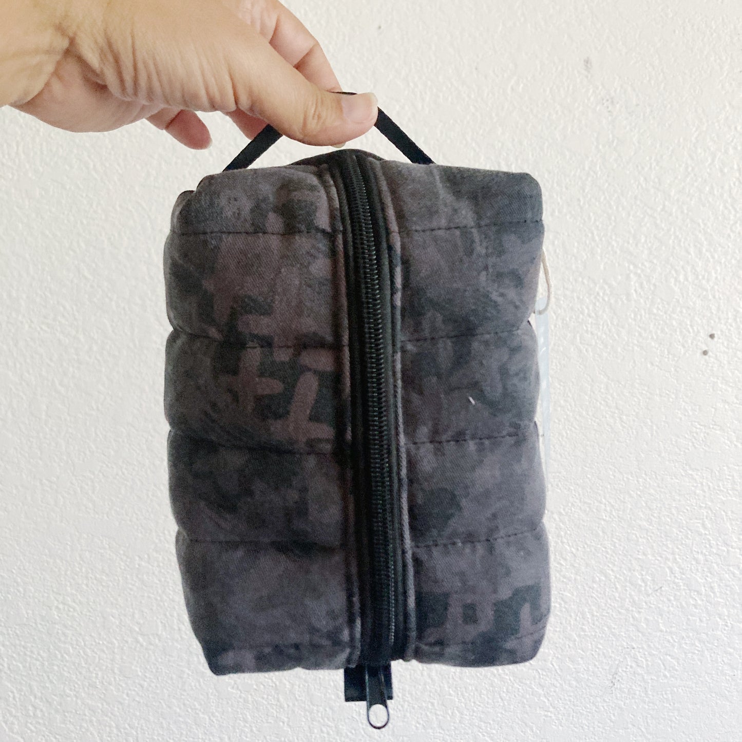 HANA HOU // Travel Boxy 004 // Made in Hawai'i with pre-loved aloha shirt