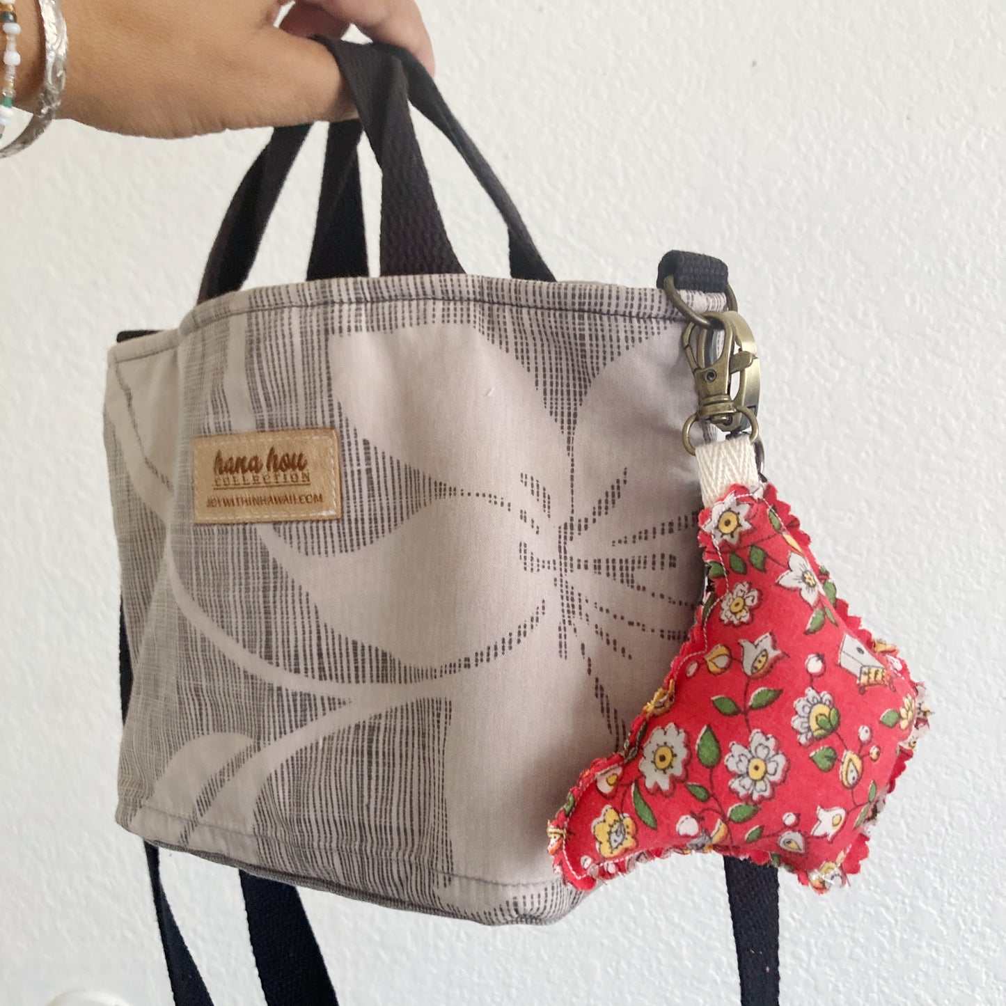 Hana Hou // Puffy Shaka Charm 6S // Made in Hawaii with upcycled fabric