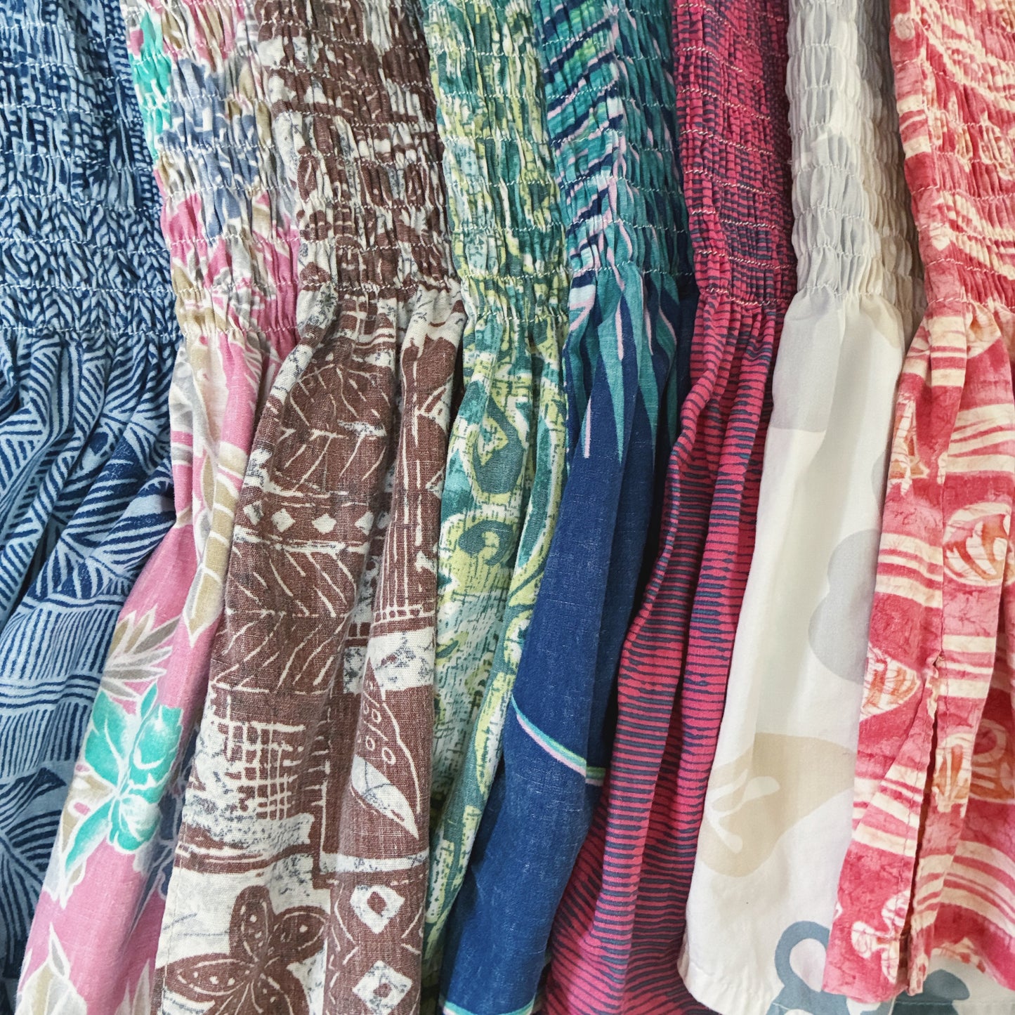 HANA HOU // Ka'ina Top 019 // Made in Hawai'i with size M pre-loved aloha shirt