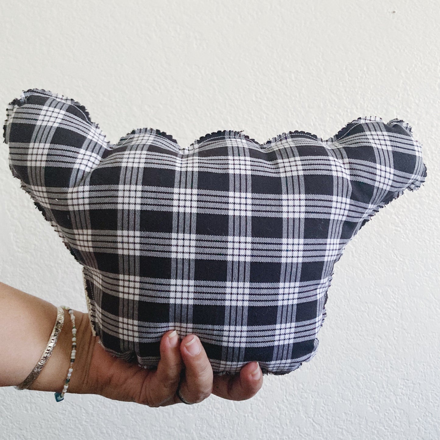 HANA HOU // PUFFY SHAKA 011 // Made with pre-loved aloha shirt + palaka