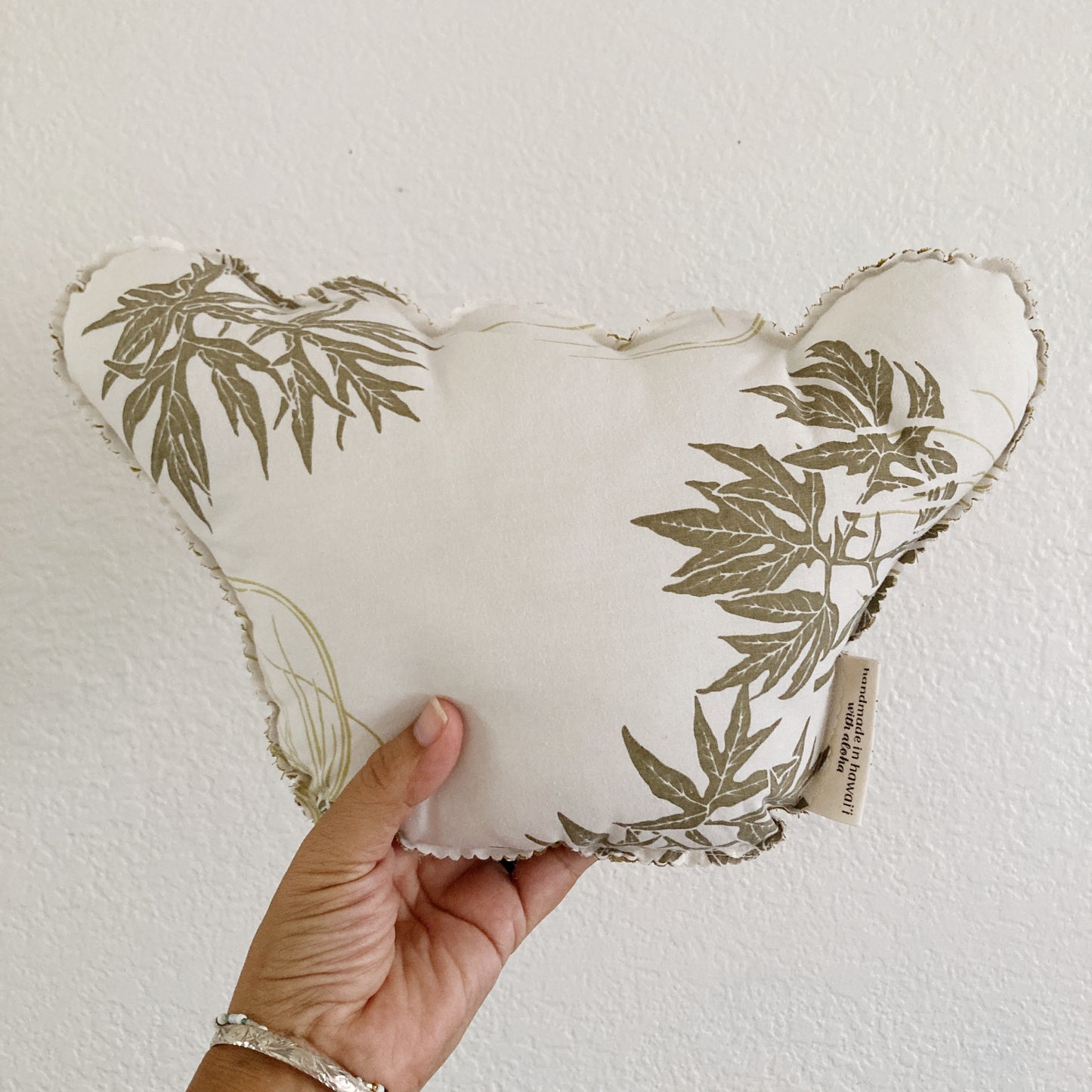 HANA HOU // PUFFY SHAKA 019 // Made with pre-loved aloha shirt + palaka