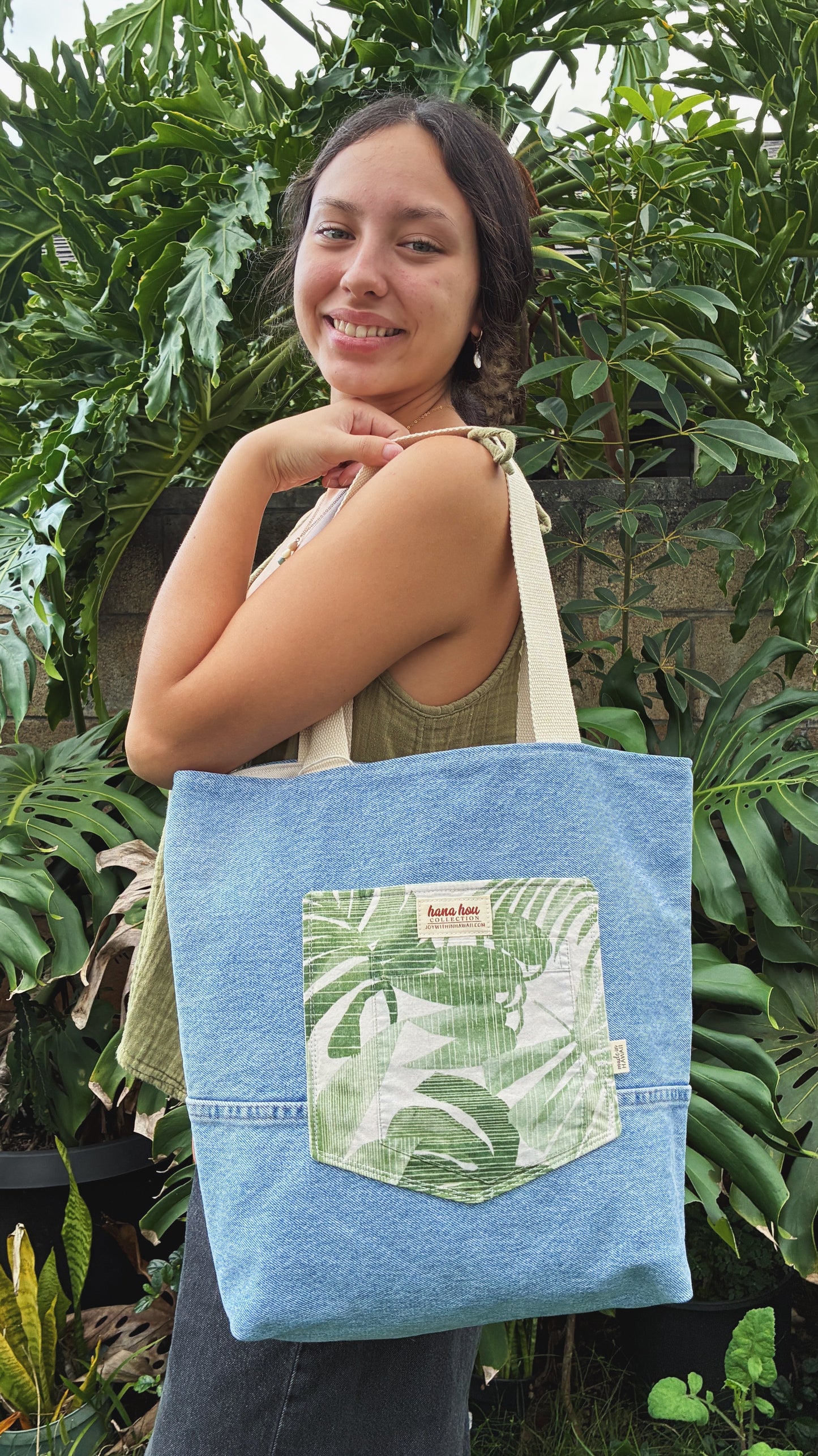 HANA HOU // Denim Pocket Tote 007 // Made in Hawai'i with upcycled fabrics