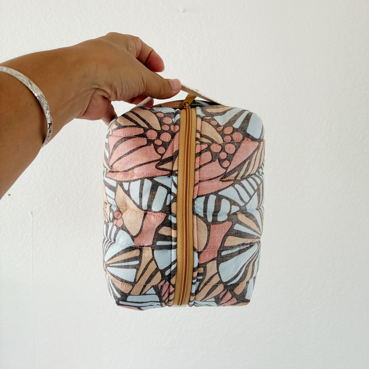 HANA HOU // Travel Boxy 004 // Made in Hawai'i with pre-loved aloha shirt
