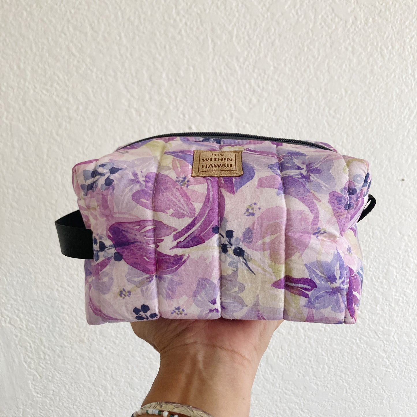 HAWAI'I ARTIST // Medium Travel Boxy 001 // Made in Hawai'i // Print Design by Kaulumaika