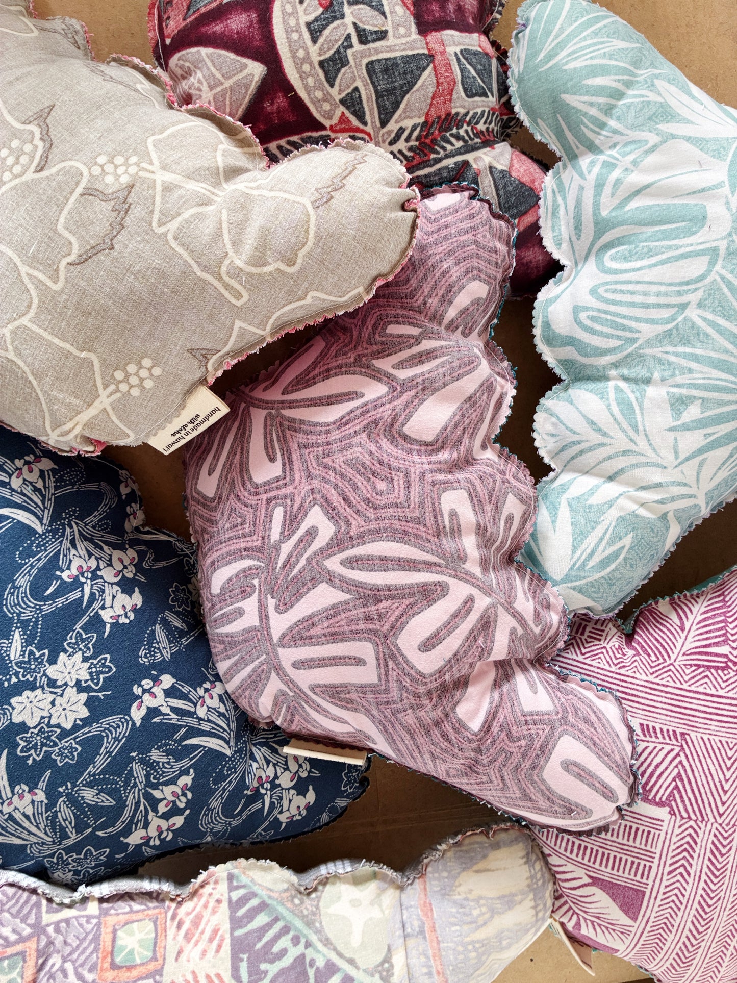 HANA HOU // PUFFY SHAKA 001 // Made with pre-loved aloha shirt + palaka