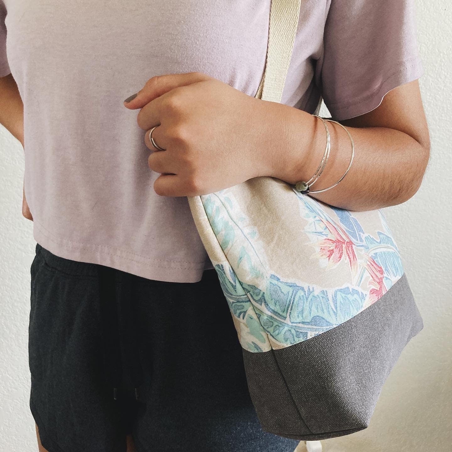 HANA HOU // Aloha Tote 002 // Made in Hawaii with pre-loved aloha shirts