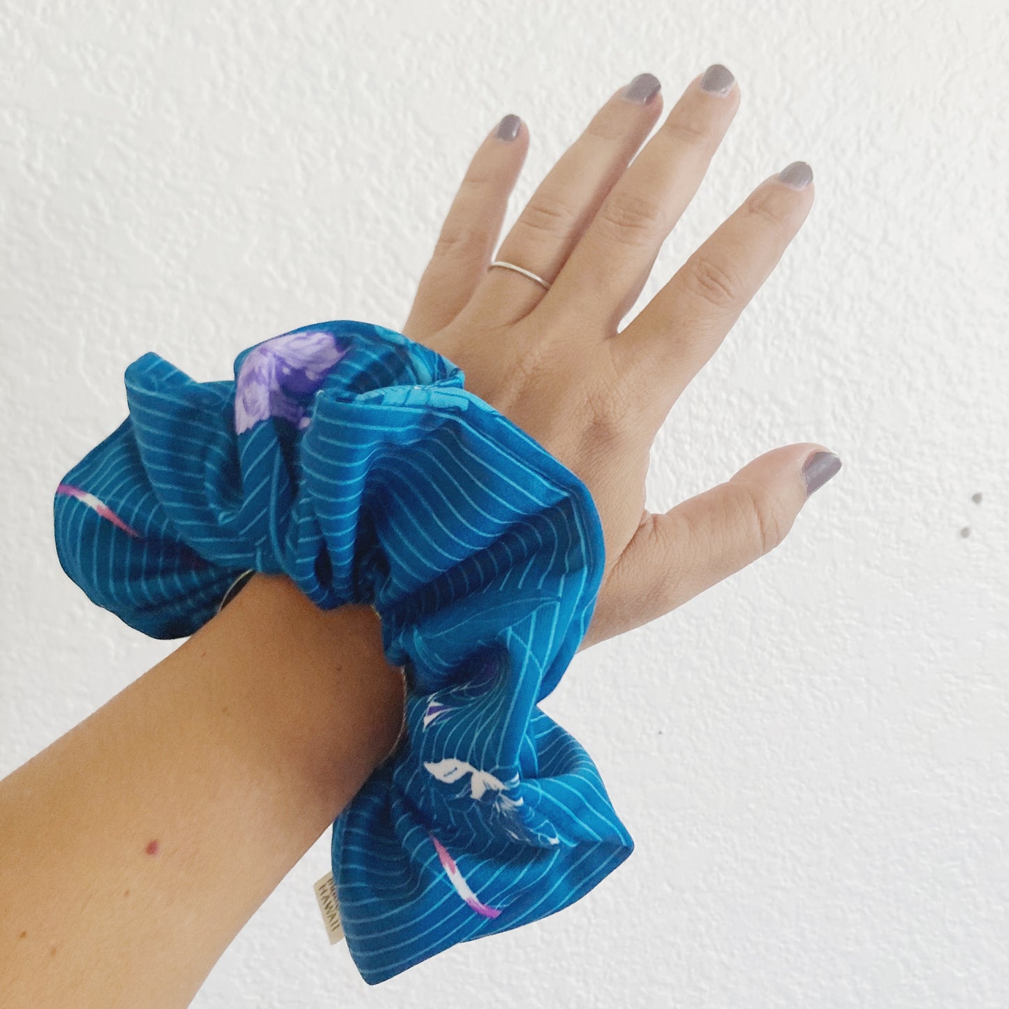 Hana Hou // SCRUNCHIE 004 // Made in Hawaii with upcycled textiles