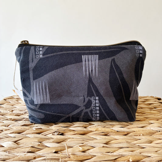 Hana Hou // Jumbo Pencil Pouch 006 // Made in Hawaii with pre-loved aloha shirt