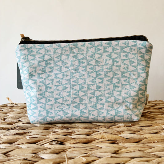 Hana Hou // Jumbo Pencil Pouch 005 // Made in Hawaii with pre-loved aloha shirt