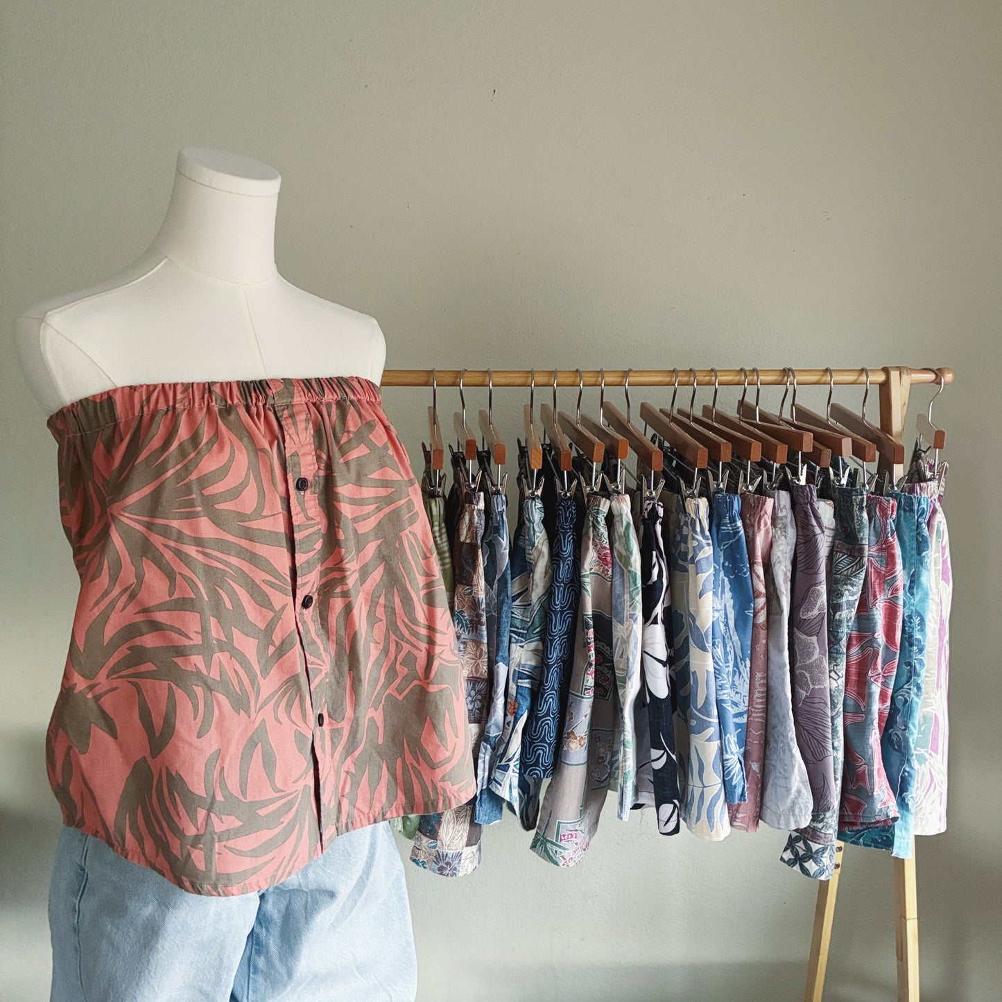HANA HOU // Coco Top 014// Made in Hawai'i with pre-loved aloha shirt