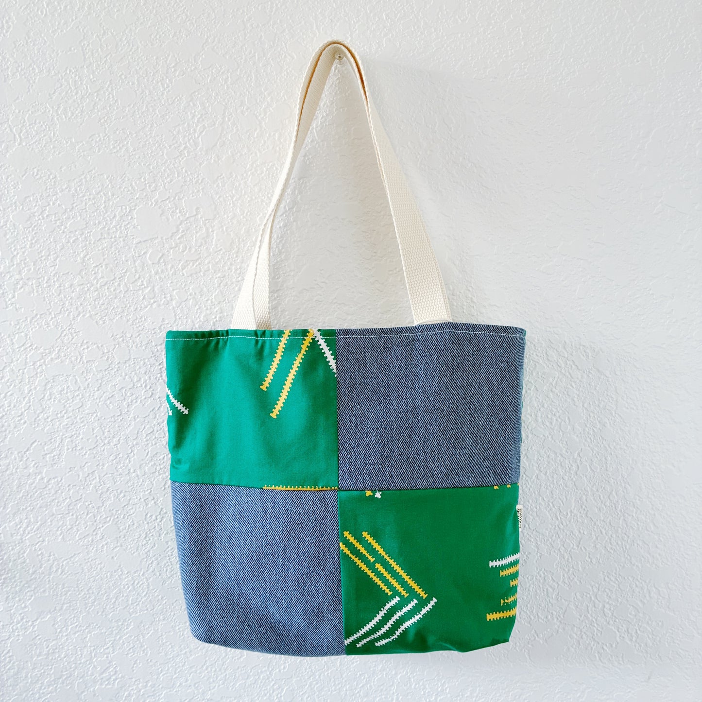 HAWAI'I ARTIST // Mini Patchy Tote 005 // Made with Sig Zane Fabric