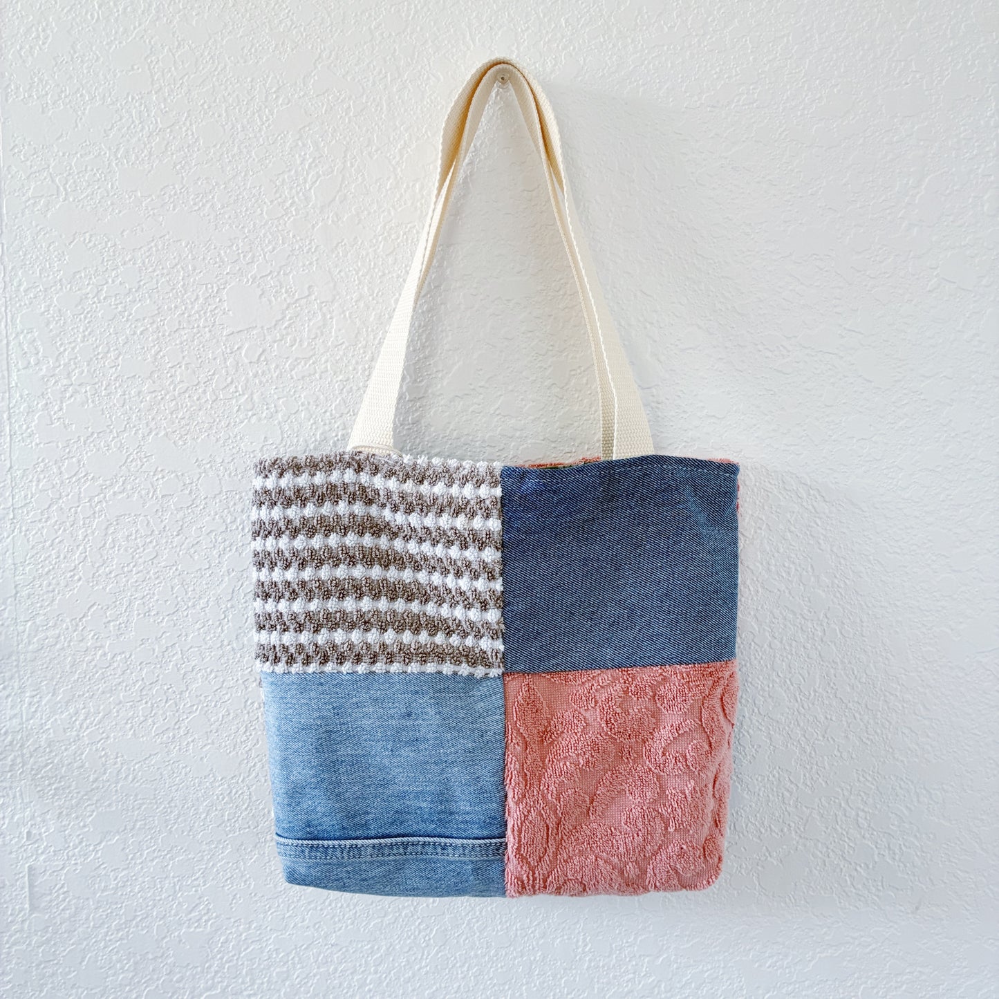 HANA HOU // REVERSIBLE! Mini Patchy Tote 001 // Made with upcycled fabrics