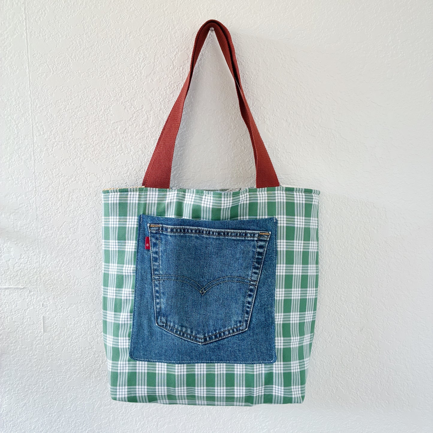 HANA HOU // REVERSIBLE! Patchy Tote 002 // Made with upcycled fabrics