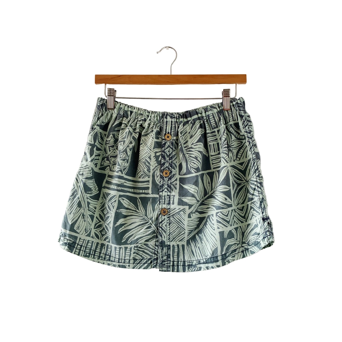 HANA HOU // Coco Top 025 // Made in Hawai'i with mens size S pre-loved aloha shirt