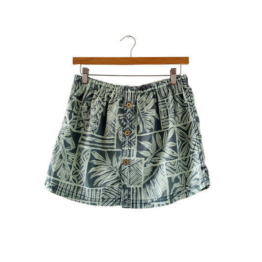 HANA HOU // Coco Top 025 // Made in Hawai'i with mens size S pre-loved aloha shirt
