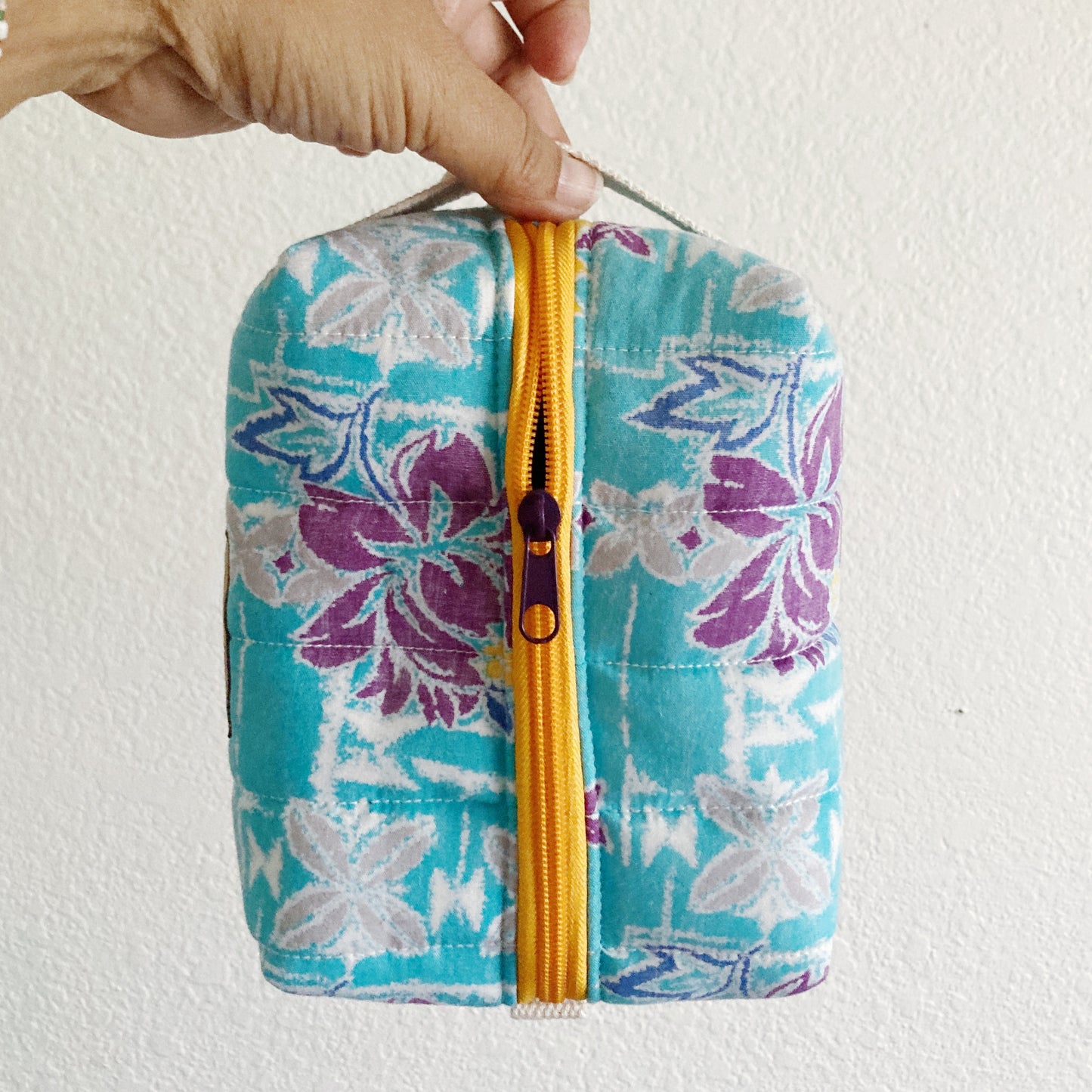 HANA HOU // Travel Boxy 009 // Made in Hawai'i with pre-loved aloha shirt
