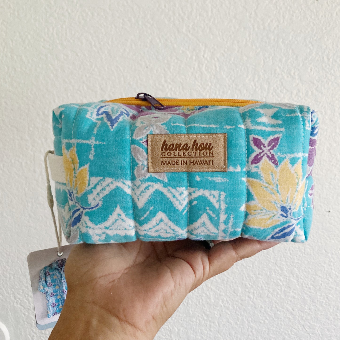 HANA HOU // Travel Boxy 009 // Made in Hawai'i with pre-loved aloha shirt