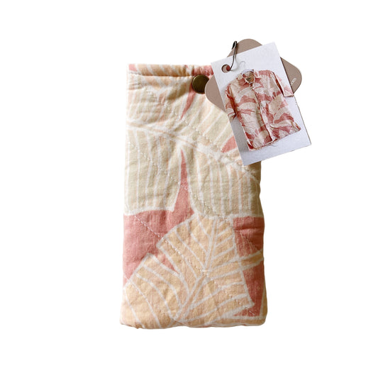 Hana Hou / Sunglass Pouch 003 / Made in Hawaii with pre-loved aloha shirt