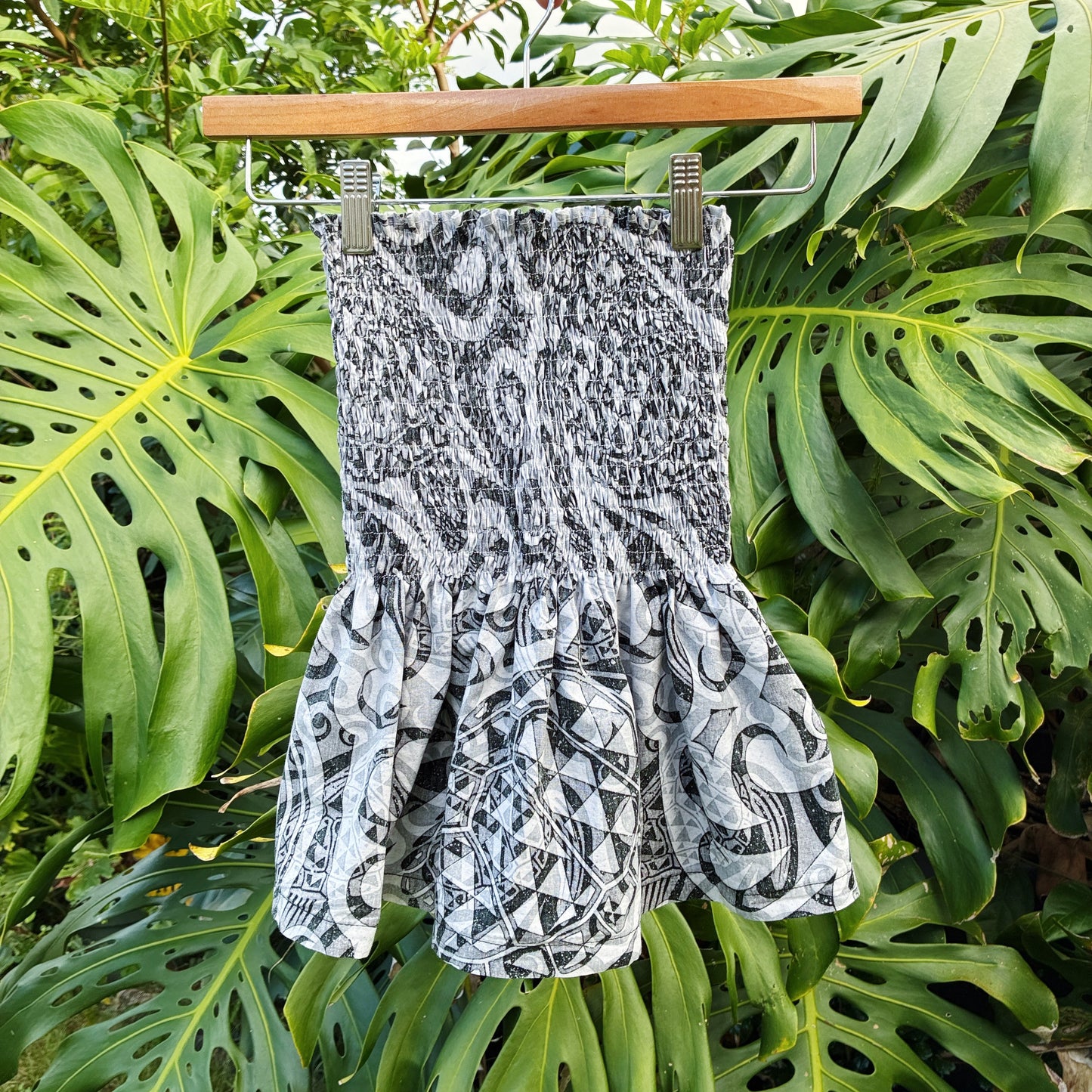 HANA HOU // Ka'ina Top 011 // Made in Hawai'i with pre-loved aloha shirt