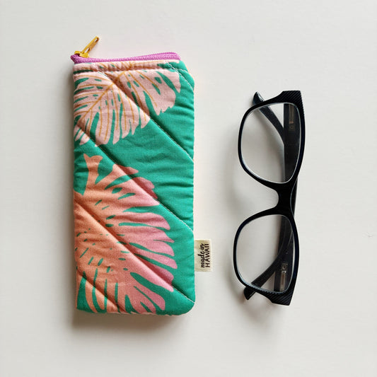 Hawaii Artist / Eyeglass Pouch 005 / Print design by Kris Wong Design