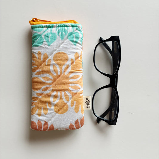 Hawaii Artist / Eyeglass Pouch 010 / Print design by Kapuanani Creations