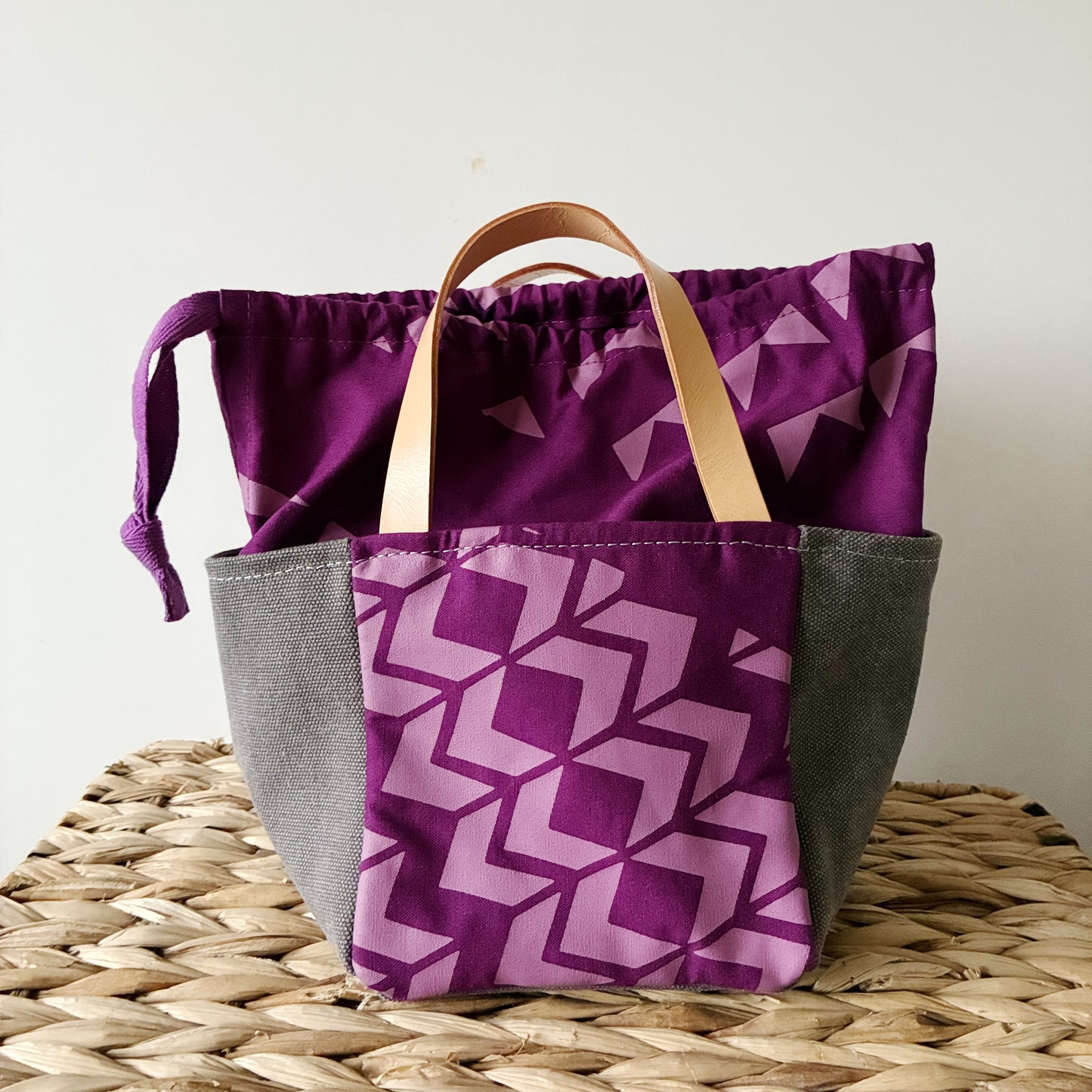 HAWAI'I ARTIST // MINI BOX TOTE 003 // Print design by Sig Zane Designs