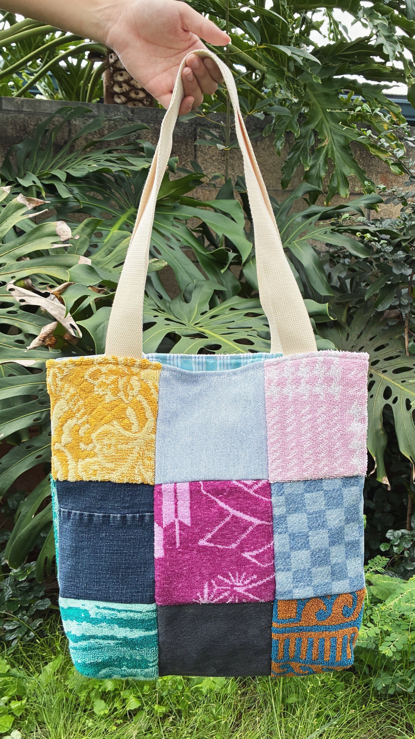 HANA HOU // Patchy Tote 002 // Made with upcycled fabrics