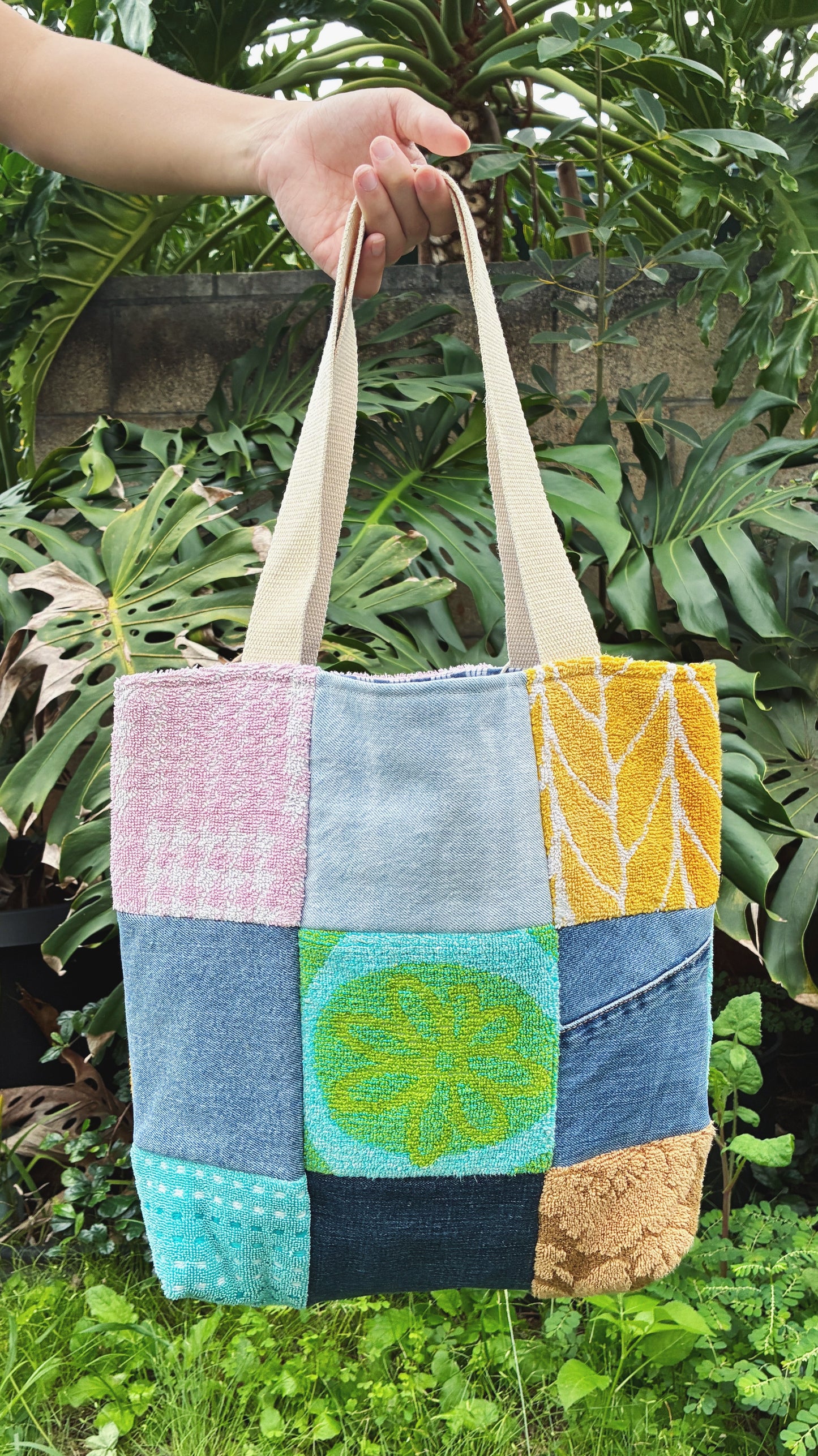 HANA HOU // Patchy Tote 003 // Made with upcycled fabrics