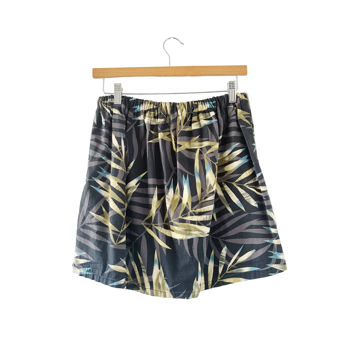 HANA HOU // Coco Top 002 // Made in Hawai'i with mens pre-loved aloha shirt