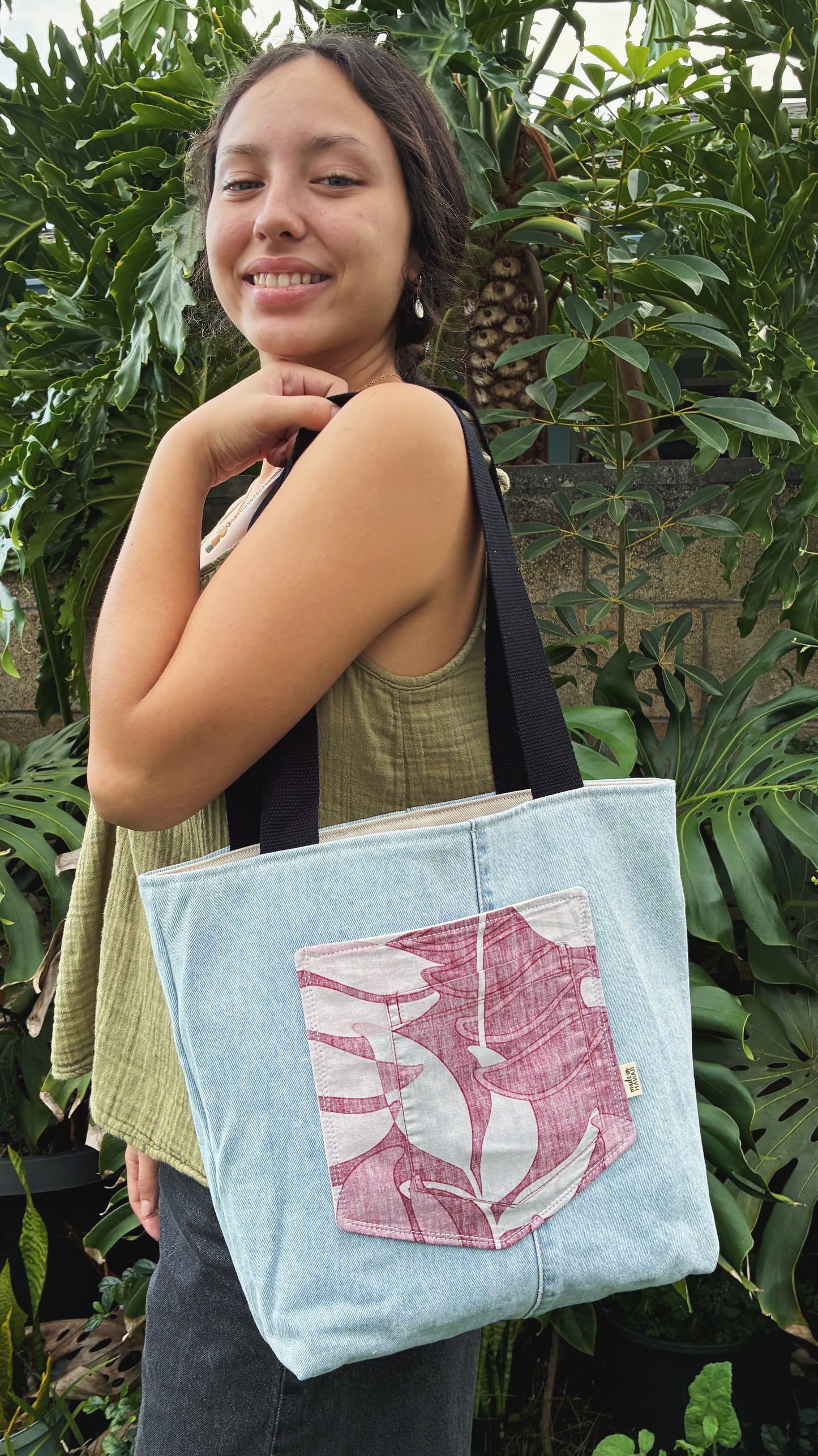 HANA HOU // Denim Pocket Tote 006 // Made in Hawai'i with upcycled fabrics