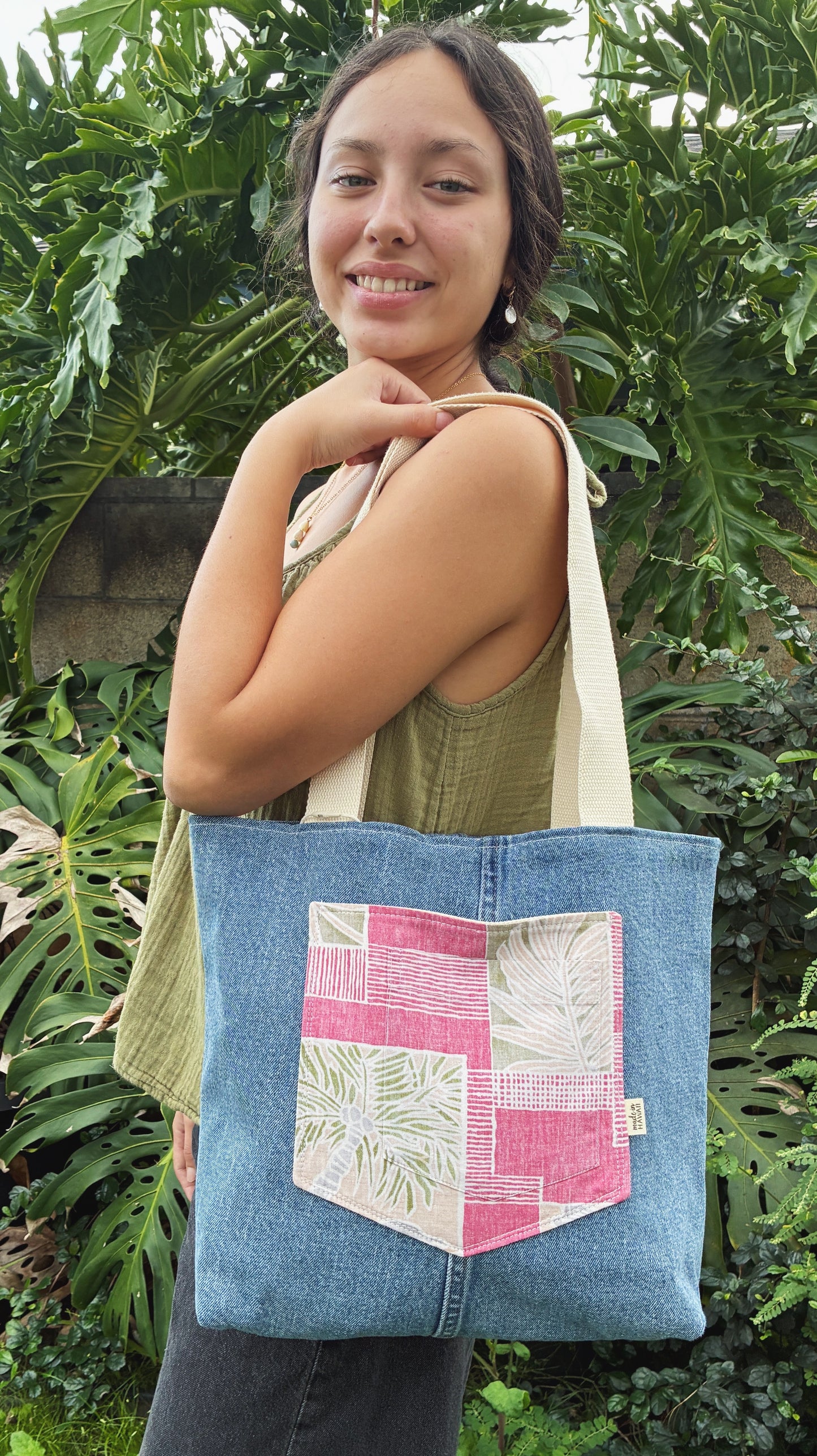 HANA HOU // Denim Pocket Tote 004 // Made in Hawai'i with upcycled fabrics