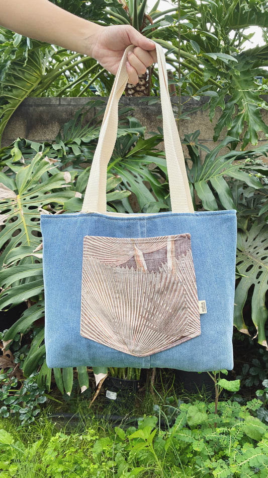 HANA HOU // Denim Pocket Tote 009 // Made in Hawai'i with upcycled fabrics