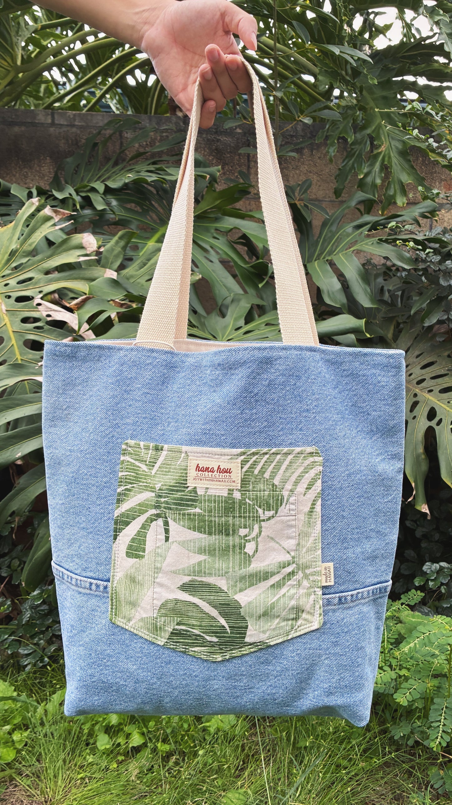 HANA HOU // Denim Pocket Tote 007 // Made in Hawai'i with upcycled fabrics
