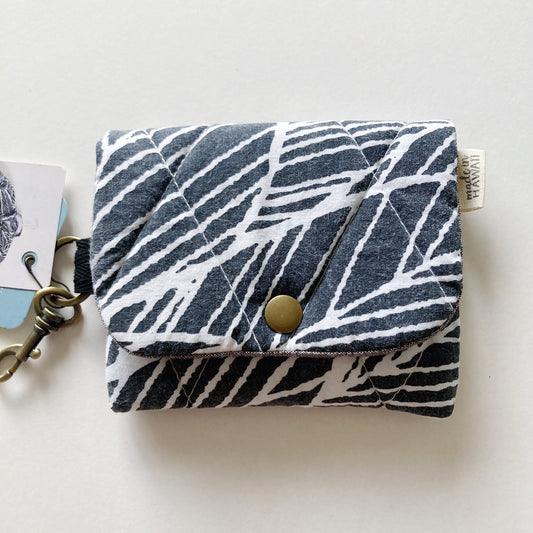 HANA HOU // PUFFY WALLET 001 // Made in Hawaii with pre-loved aloha shirt