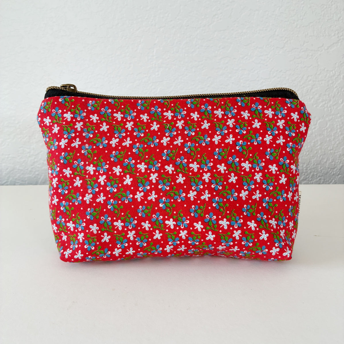 Hana Hou // Jumbo Pencil Pouch 001 // Made in Hawaii with upcycled fabric