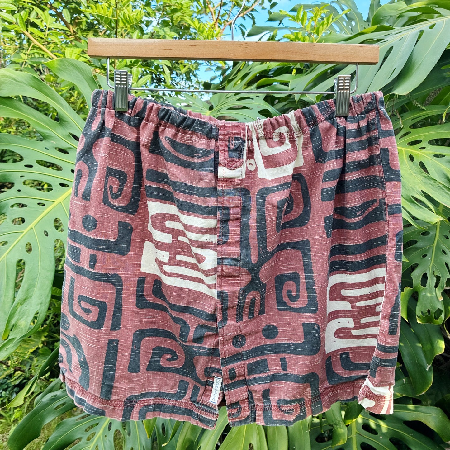 HANA HOU // Coco Top 005 // Made in Hawai'i with pre-loved aloha shirt