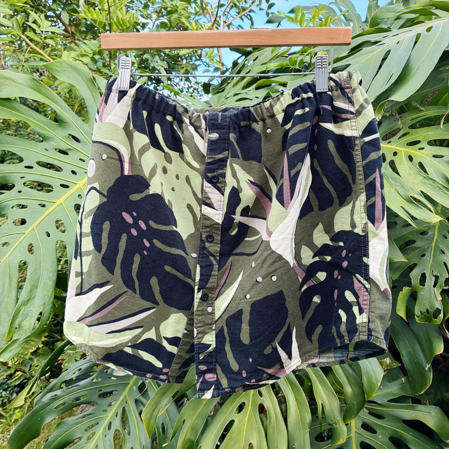 HANA HOU // Coco Top 014// Made in Hawai'i with pre-loved aloha shirt