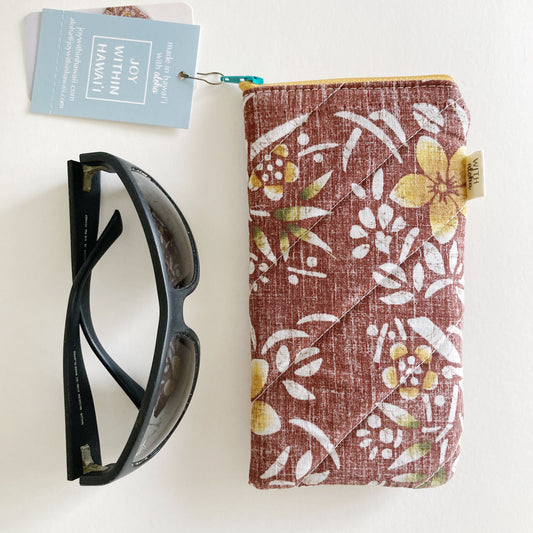 Hana Hou / Sunglass Pouch 005 / Made in Hawaii with pre-loved aloha shirt