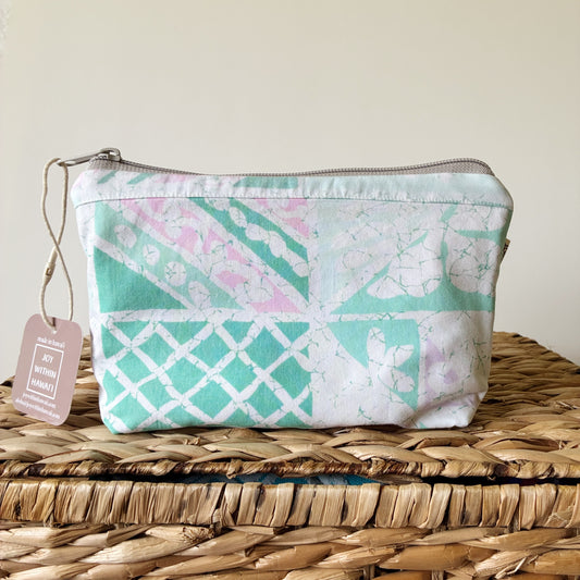 Hana Hou // Jumbo Pencil Pouch 006 // Made in Hawaii with pre-loved aloha shirt