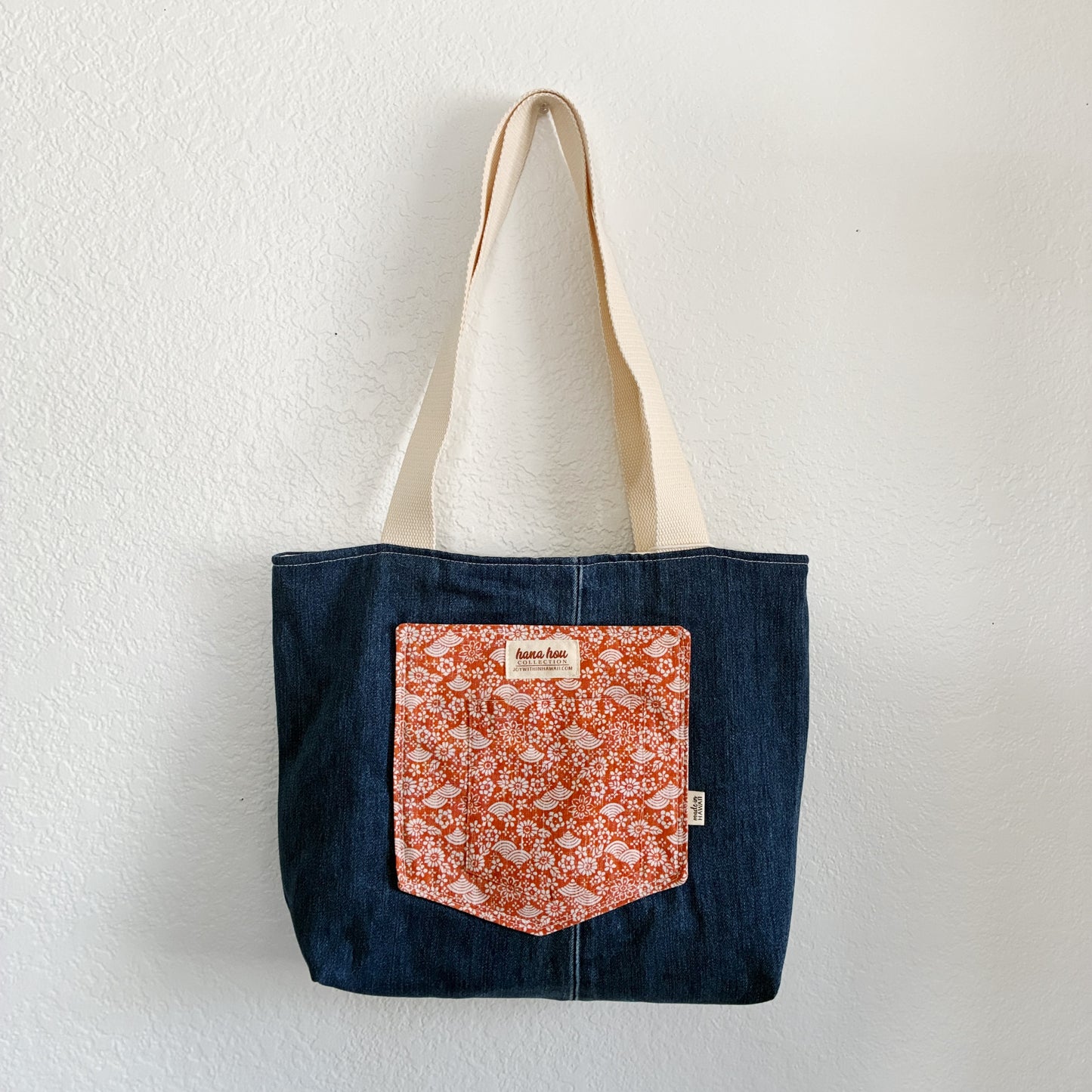 HANA HOU // Denim Pocket Tote 002 // Made in Hawai'i with upcycled fabrics